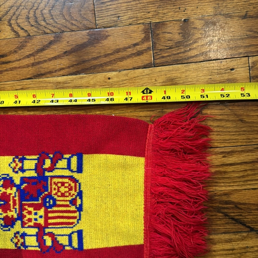 Spain Knit Soccer Fan Scarf - Picture 9 of 11